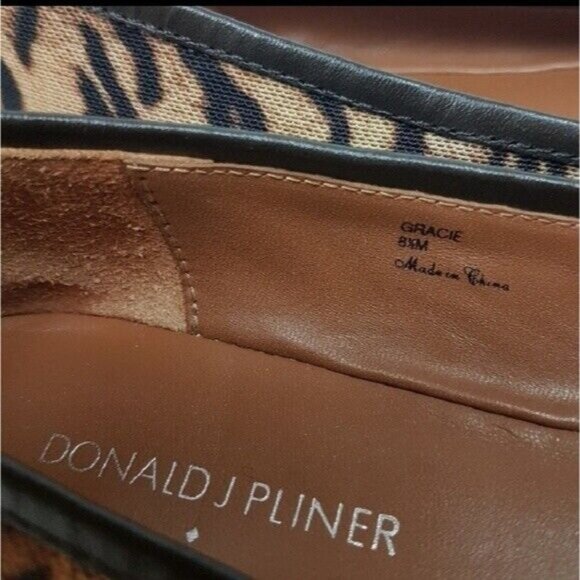 DONALD J PLINER Animal Print Flats Sz 8.5 GRACIE Tiger Knot Leather Outsole $228 - Picture 6 of 6